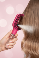 Brosse à cheveux 2 en 1 – Spray Hydratant & Démêlant